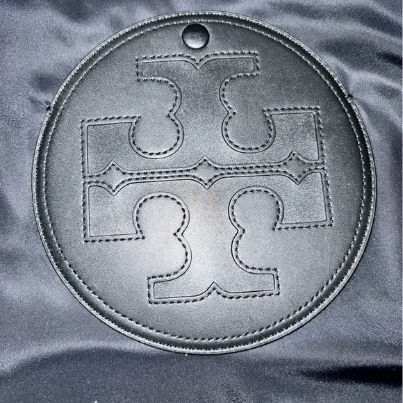 Ella Chain Tote Black Excellence Condition - Picture 7 of 7